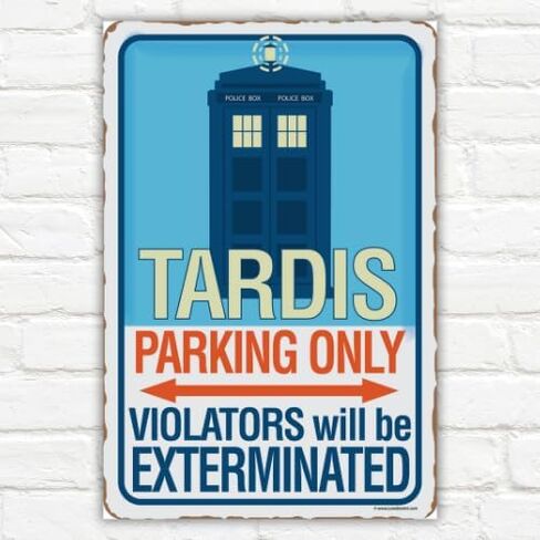 لافتة معدنية - موقف سيارات Tardis فقط - لافتة معدنية متينة - تستخدم في الأماكن المغلقة/الخارجية - تمثل ديكورًا منزليًا رائعًا وهدية للطبيب الذي يحب أقل من 20 دولارًا (8 × 12 بوصة) in Kuwait