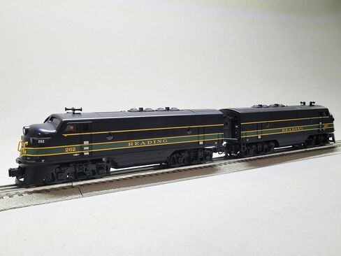 Lionel Reading LIONCHIEF Plus 2.0 F3 AA Diesel Engine Set O Gauge 2534080 in Kuwait