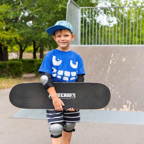 Minecraft - Complete Cruiser Skateboard with Maple Deck and Smooth Bearings in Kuwait