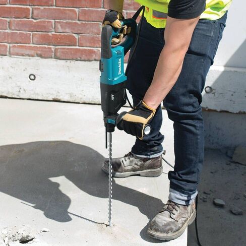 Makita HR2641 1" AVT Rotary Hammer, Accepts Sds-Plus Bits (D-Handle) in Saudi Arabia