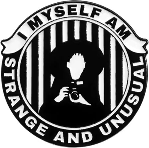شارة دبوس مطلية بالمينا مقاس 1.25 انش من بيتل جوس ليديا I myself am strange and unusual 1.25 انش، مينا, مينا, مينا in Kuwait