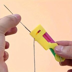 1PC Automatic Needle Threader – Multifunctional Plastic Sewing Tool for Easy Threading, Random Color, Random in Kuwait