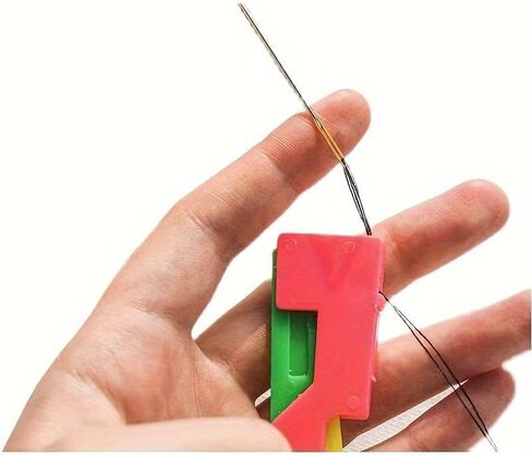 1PC Automatic Needle Threader – Multifunctional Plastic Sewing Tool for Easy Threading, Random Color, Random in Kuwait