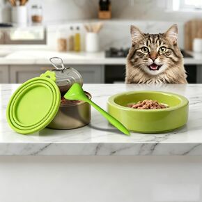 Silicone Pet Food Can Lid with Spoon - Dog and Cat Can Sealing Lid Add 1 Spoon, Round in Kuwait