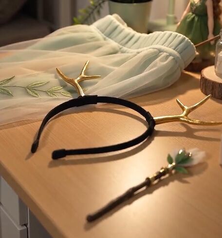JeVenis Luxury Reindeer Antler Headband Gold Deer Headband Festival Wear Party Hats in Kuwait