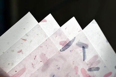 70 Hand Made Tissue Mulberry Paper Sheets Natural Fiber Design for Japanese Origami Hand Craft (A4 Size) in Kuwait