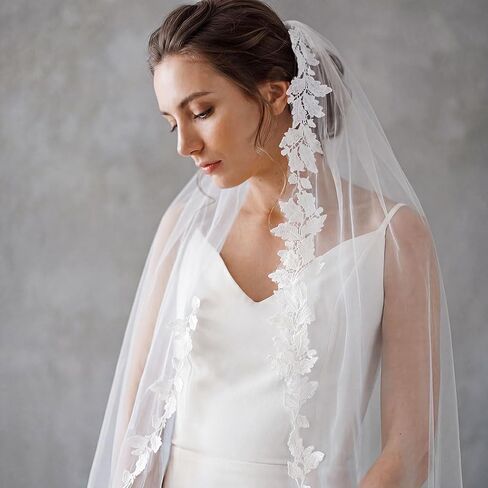 طرحة زفاف Unsutuo Bride من طبقة واحدة مزينة بالدانتيل من تول الزفاف مع مشط للنساء والفتيات (عاجي) in Kuwait