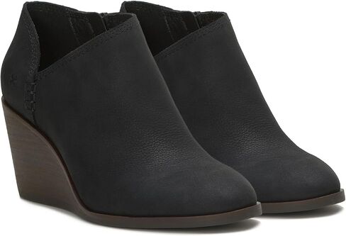 حذاء الكاحل للسيدات من Lucky Brand Zemlin Wedge Bootie in Kuwait