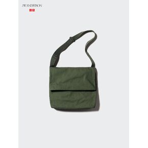 Uniqlo Shoulder Bag in Kuwait