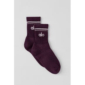 Alo Yoga Unisex Half-Crew Throwback Sock - Rich Bordeaux/White in Kuwait
