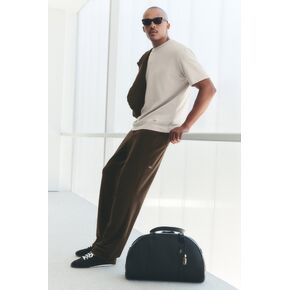 Alo Yoga Conquer Max 4 Pocket Pant - Espresso in Kuwait
