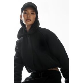 Alo Yoga Alpine Meadow Jacket - Black in Kuwait