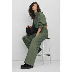 Alo Yoga Serenity Wide Leg Sweatpant - Bamboo Green in Kuwait