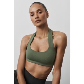 Alo Yoga ALO Softsculpt Feel The Heat Halter Bra - Bamboo Green in Kuwait