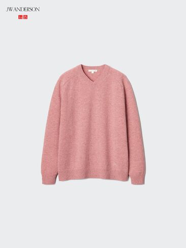 Uniqlo Lambswool V-Neck Sweater in Kuwait