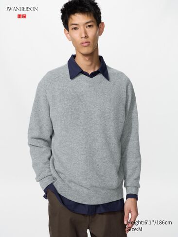 Uniqlo Lambswool V-Neck Sweater in Kuwait