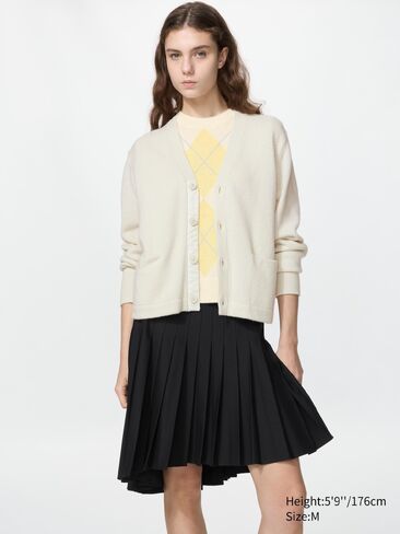 Uniqlo Pleated Skirt in Kuwait