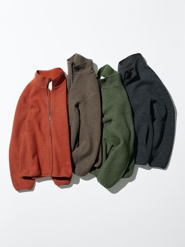Uniqlo Windproof Fleece Jacket in Kuwait
