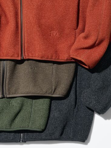 Uniqlo Windproof Fleece Jacket in Kuwait