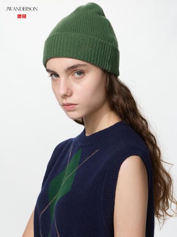 Uniqlo Wool Cashmere Beanie in Kuwait