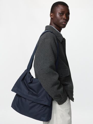 Uniqlo Shoulder Bag in Kuwait