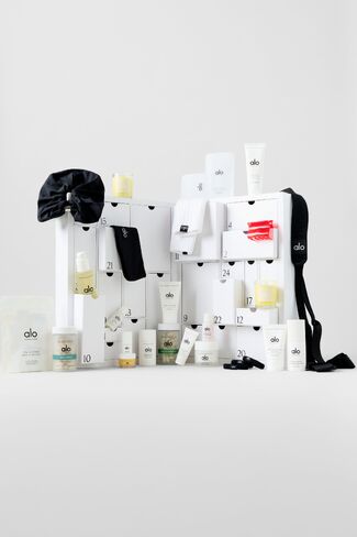Alo Yoga 24 Days of Wellness Advent Calendar - No Color / One Size in Kuwait