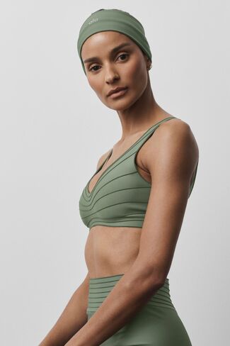 Alo Yoga Airlift Headband - Bamboo Green - Bamboo Green / One Size in Kuwait