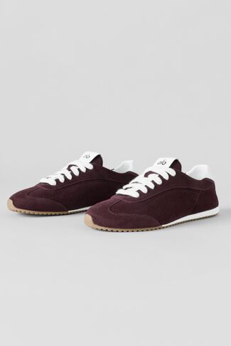 Alo Yoga ALO Sunset Sneaker (Unisex) - Rich Bordeaux in Kuwait