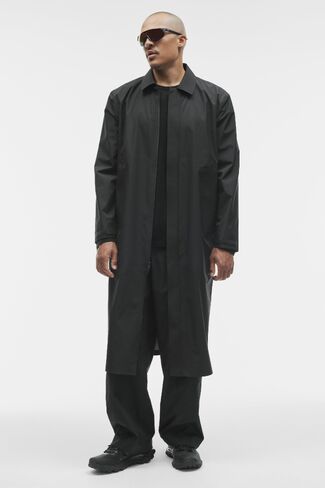Alo Yoga Alpha Shell Long Coat - Black in Kuwait