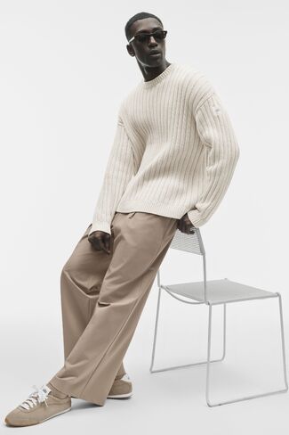 Alo Yoga Suited Trouser - Gravel in Kuwait