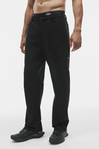 Alo Yoga Conquer Max 4 Pocket Pant - Black in Kuwait