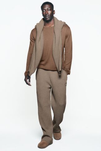 Alo Yoga Waffle Chenille Edition Straight Leg Pant - Gravel in Kuwait