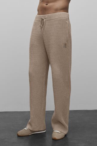 Alo Yoga Waffle Chenille Edition Straight Leg Pant - Gravel in Kuwait