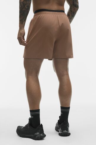 Alo Yoga 5" Circuit Short - Java Brown in Kuwait