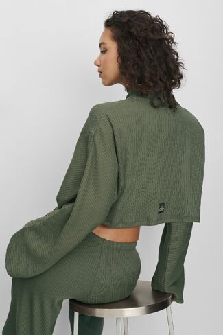 Alo Yoga Ribbed Cropped Reset Long Sleeve - Bamboo Green in Kuwait