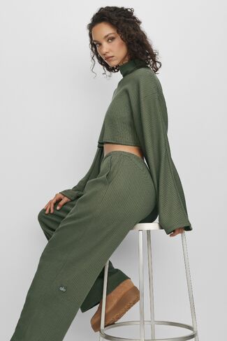 Alo Yoga Ribbed Cropped Reset Long Sleeve - Bamboo Green in Kuwait