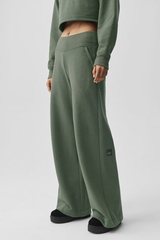 Alo Yoga Serenity Wide Leg Sweatpant - Bamboo Green in Kuwait
