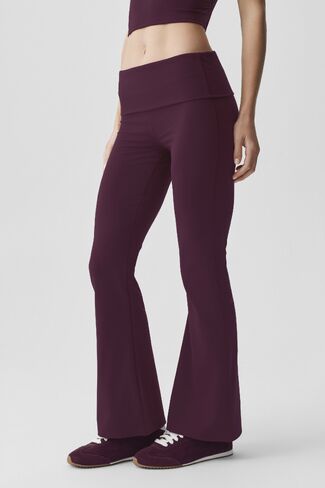 Alo Yoga ALO Softsculpt Foldover Flare Legging (Short) - Rich Bordeaux in Kuwait