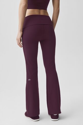 Alo Yoga ALO Softsculpt Foldover Flare Legging (Short) - Rich Bordeaux in Kuwait