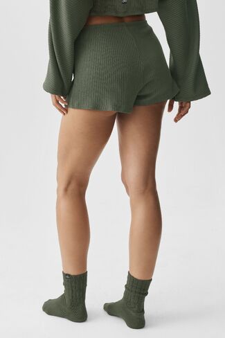 Alo Yoga Ribbed Reset Short - Bamboo Green in Kuwait