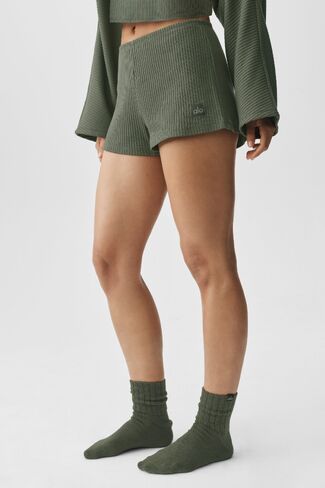 Alo Yoga Ribbed Reset Short - Bamboo Green in Kuwait