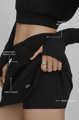 Alo Yoga Momentum Skirt - Black in Kuwait