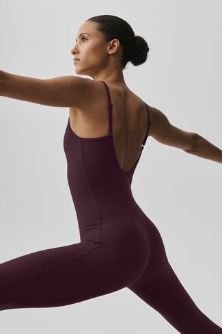 Alo Yoga Airbrush One And Done Onesie - Rich Bordeaux in Kuwait