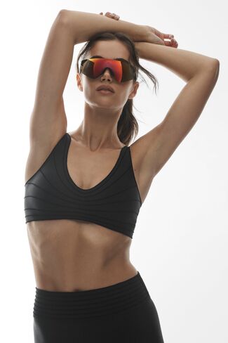 Alo Yoga Airlift Lotus Bra - Black in Kuwait