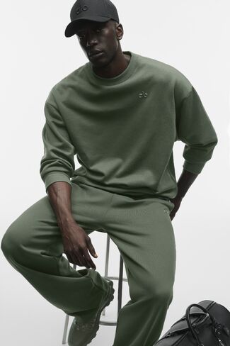 Alo Yoga Accolade Crew Neck Pullover - Bamboo Green in Kuwait