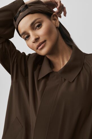 Alo Yoga Alpha Shell Overshirt - Espresso in Kuwait