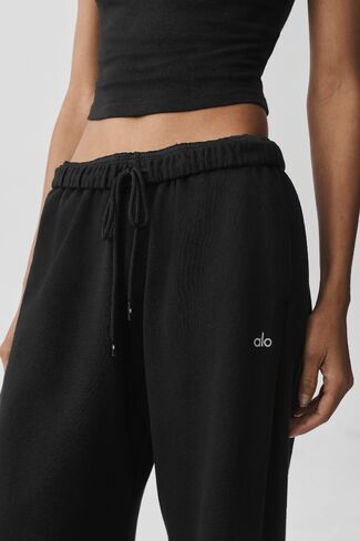 Alo Yoga Chill Cutoff Sweatpant - Black in Kuwait