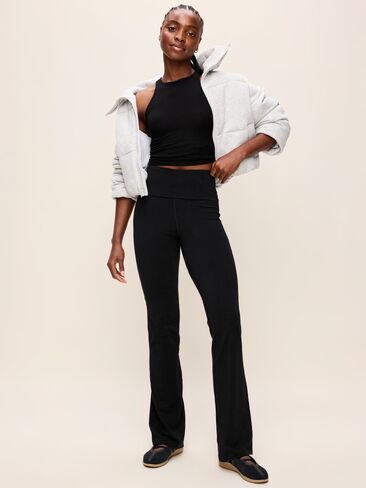Old Navy High-Waisted PowerChill Fold-Over Bootcut Leggings - Black Jack in Kuwait