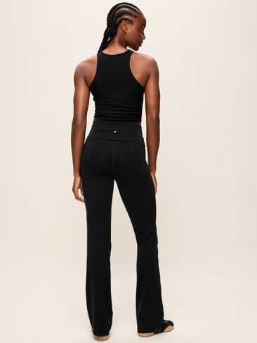 Old Navy High-Waisted PowerChill Fold-Over Bootcut Leggings - Black Jack in Kuwait