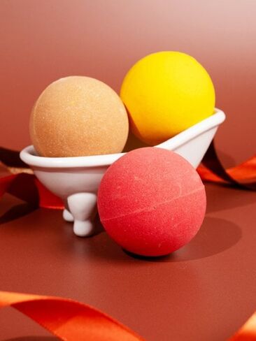 Old Navy I LOVE Cosmetics Festive Fun Bath Fizzer Pack - Multi in Kuwait